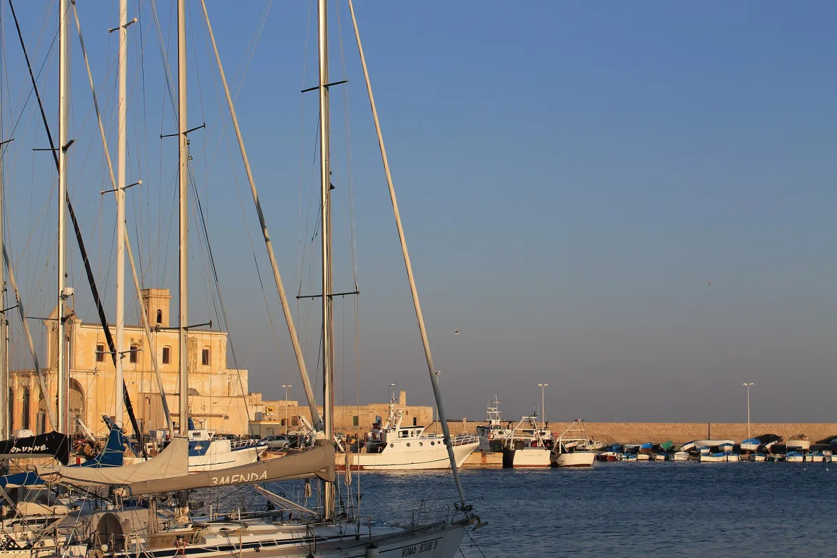 Percorso fotografico a Gallipoli: dall’alba al tramonto tra mare e storia