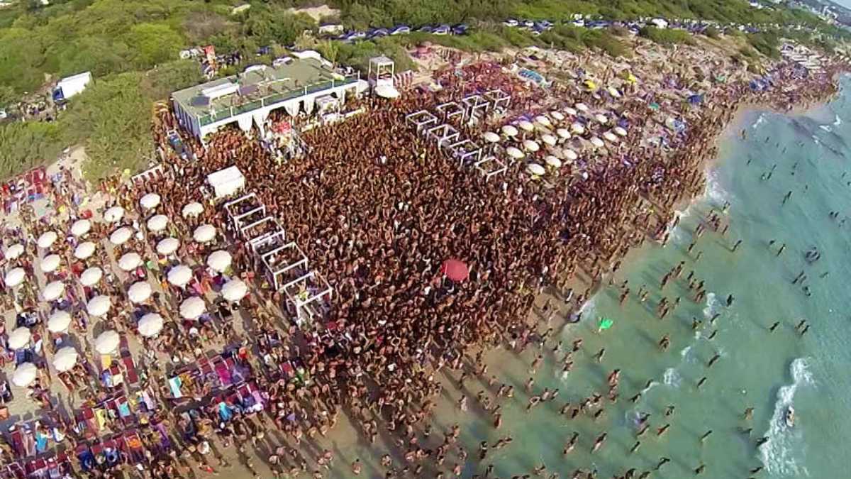 Vacanze a Gallipoli per giovani: Baia Verde tra musica e divertimento