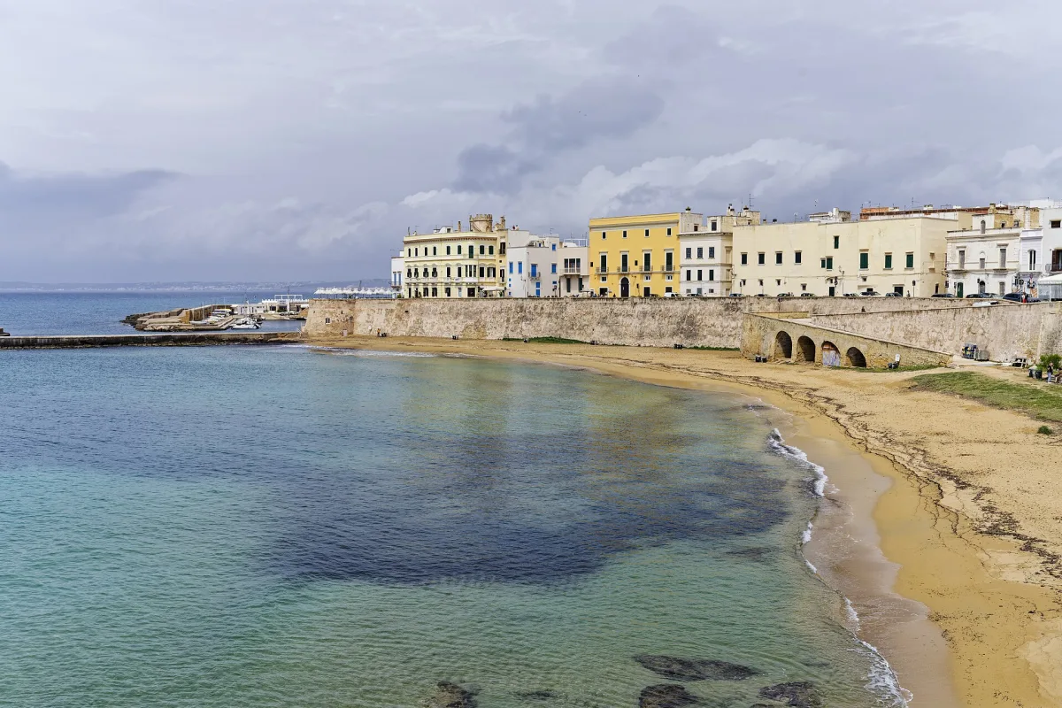 Come arrivare a Gallipoli: tutte le distanze e i collegamenti 2026